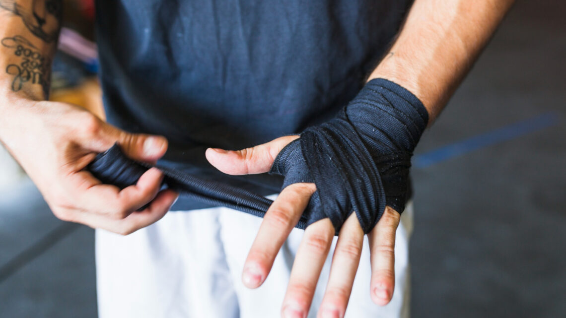 Minimiser les blessures en musculation : conseils pratiques et astuces