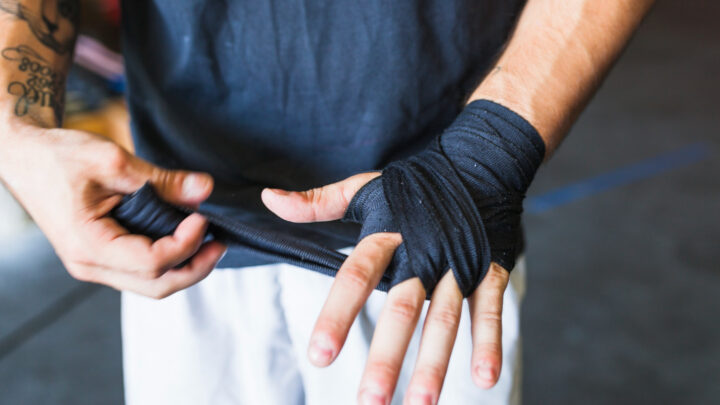 Minimiser les blessures en musculation : conseils pratiques et astuces