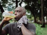 découvrez l'importance des électrolytes pour le bon fonctionnement de votre corps, leur rôle dans l'hydratation et le maintien de l'équilibre énergétique.